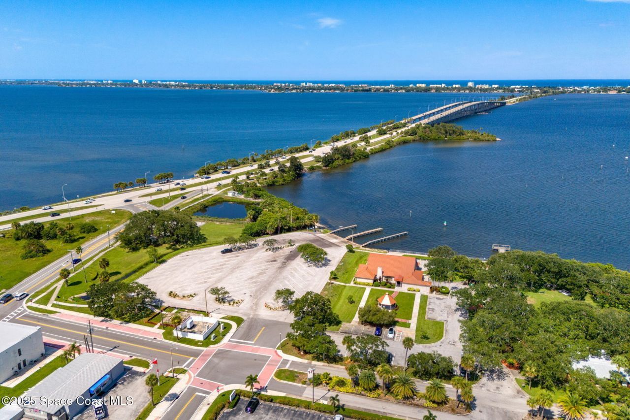 1811 Riverview Drive, Melbourne, FL 32901 Photo