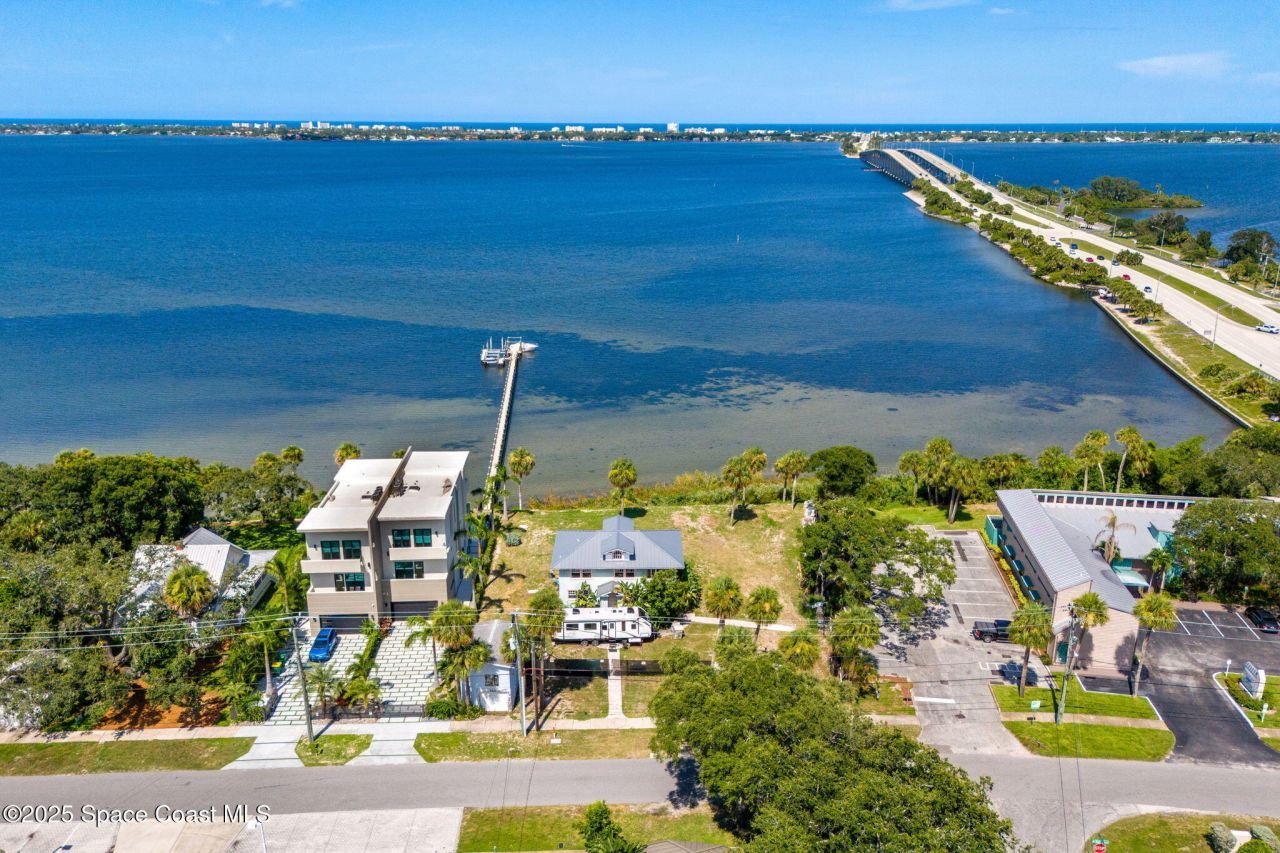 1811 Riverview Drive, Melbourne, FL 32901 Photo