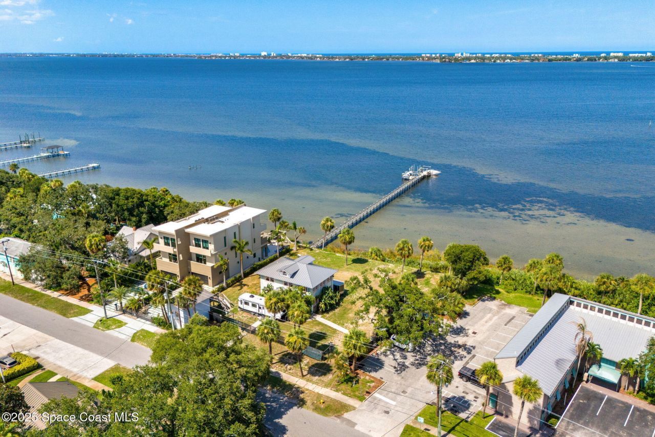 1811 Riverview Drive, Melbourne, FL 32901 Photo