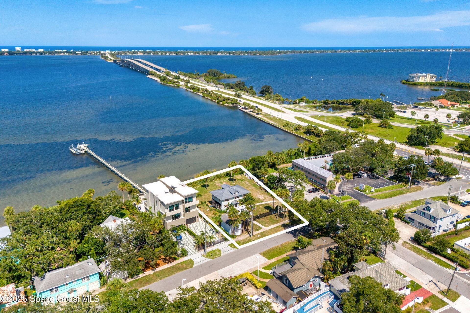 1811 Riverview Drive, Melbourne, FL 32901 Photo