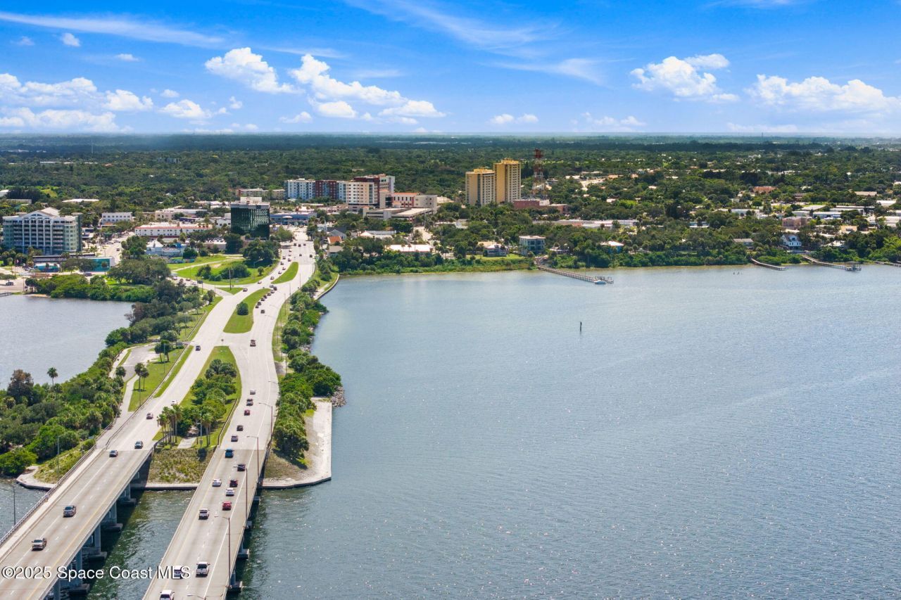 1811 Riverview Drive, Melbourne, FL 32901 Photo