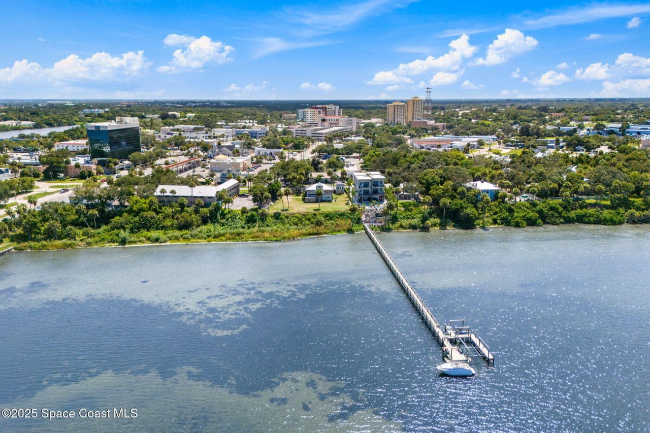 1811 Riverview Drive, Melbourne, FL 32901 Photo