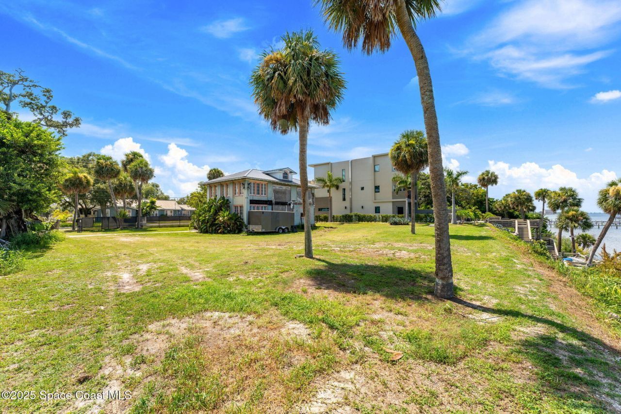 1811 Riverview Drive, Melbourne, FL 32901 Photo