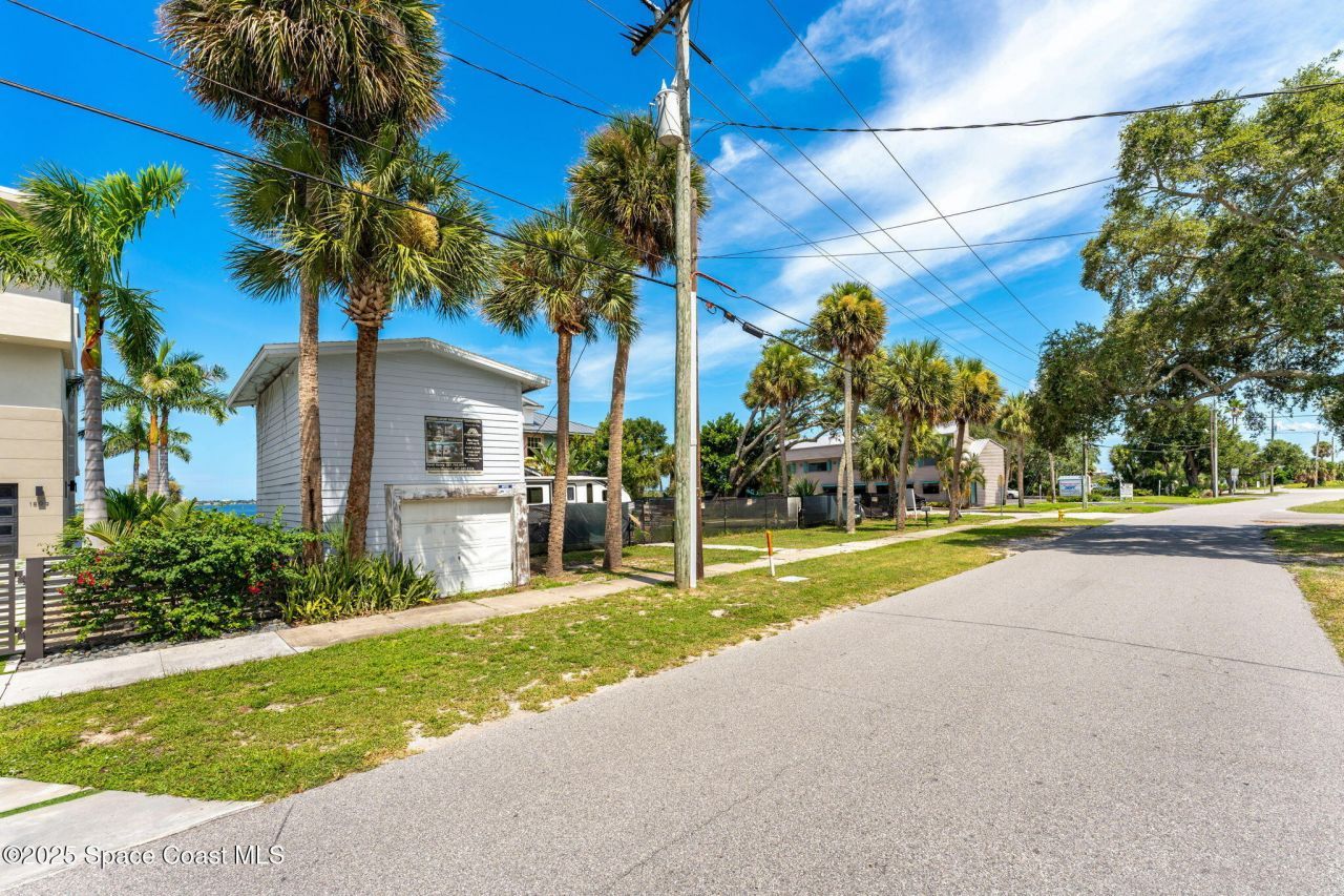 1811 Riverview Drive, Melbourne, FL 32901 Photo
