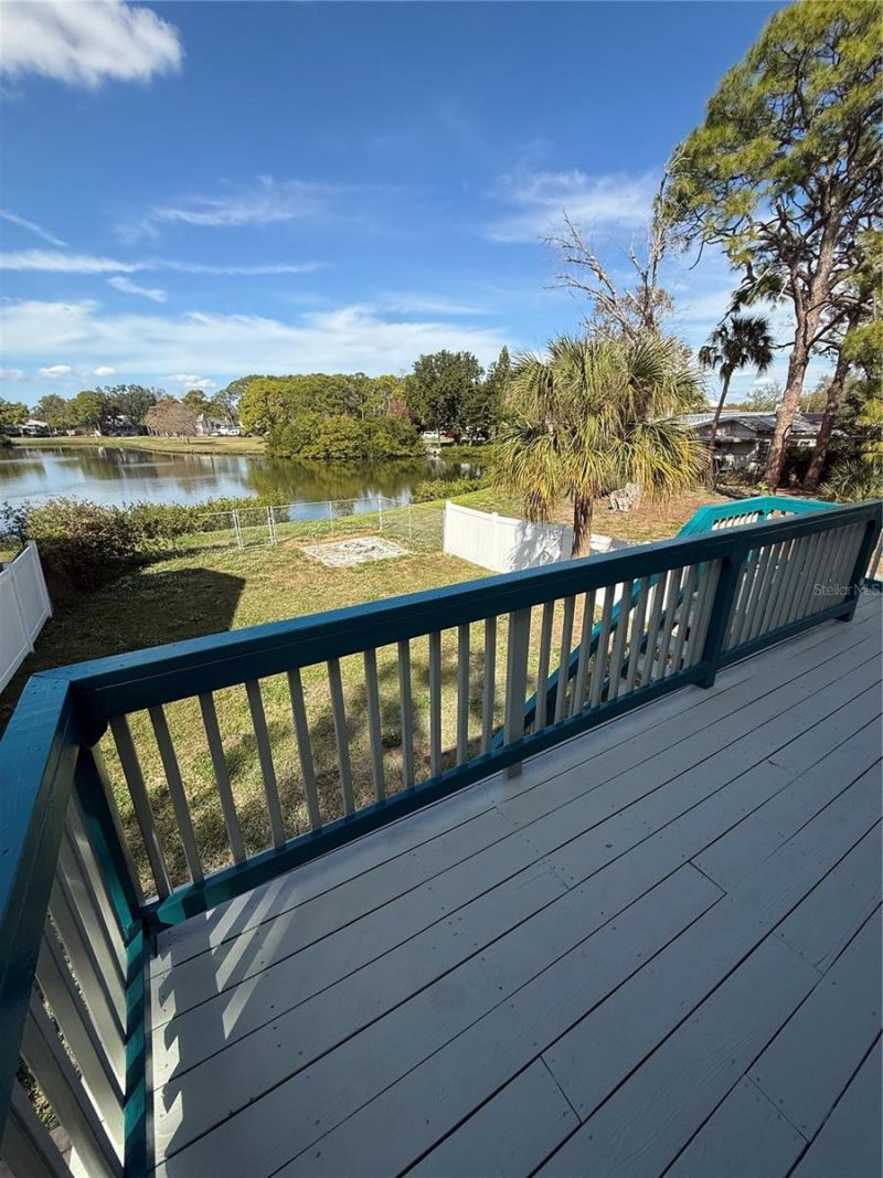 125 Mystic Lake Terrace N, Saint Petersburg, FL 33702 Photo