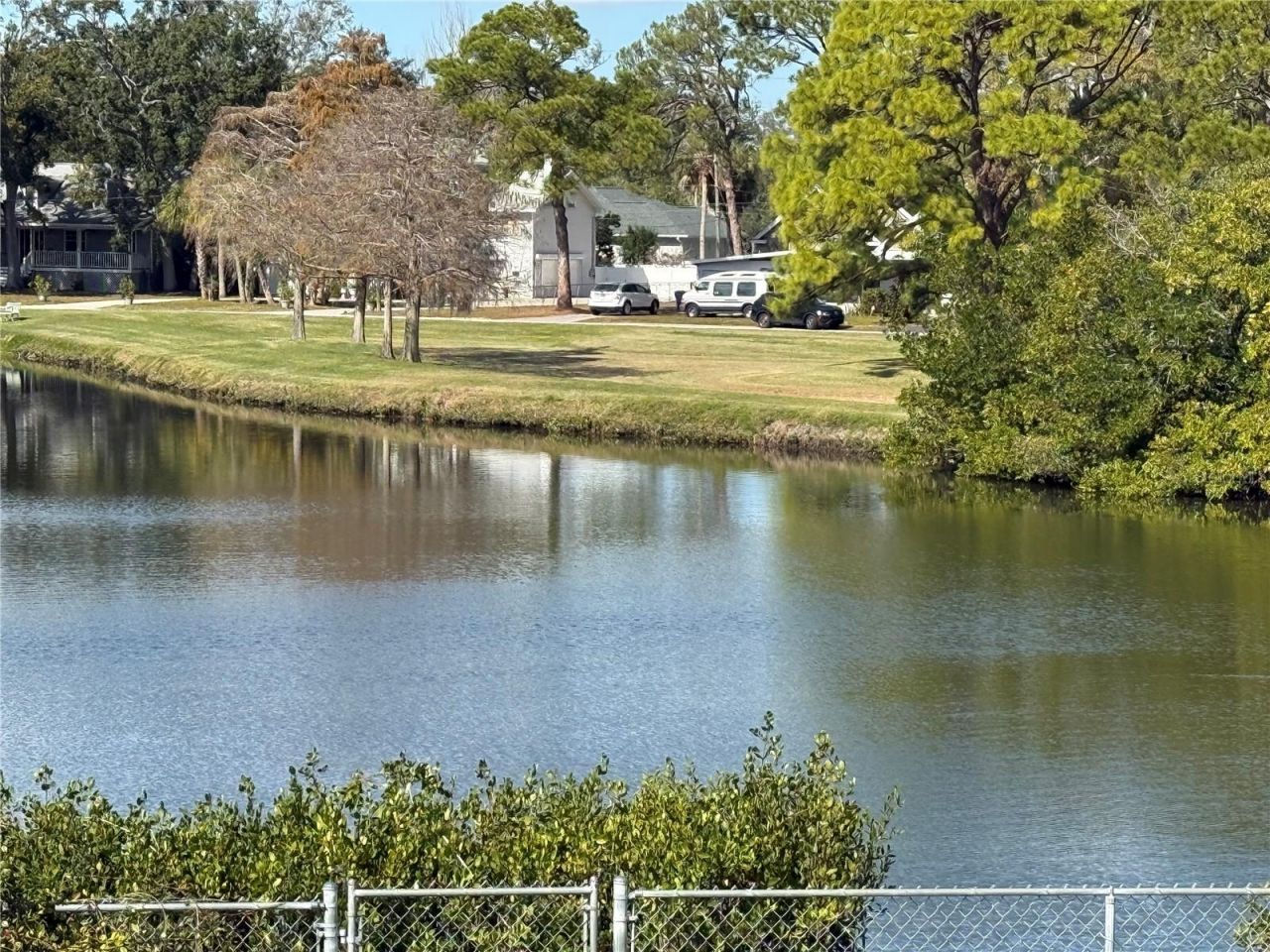 125 Mystic Lake Terrace N, Saint Petersburg, FL 33702 Photo