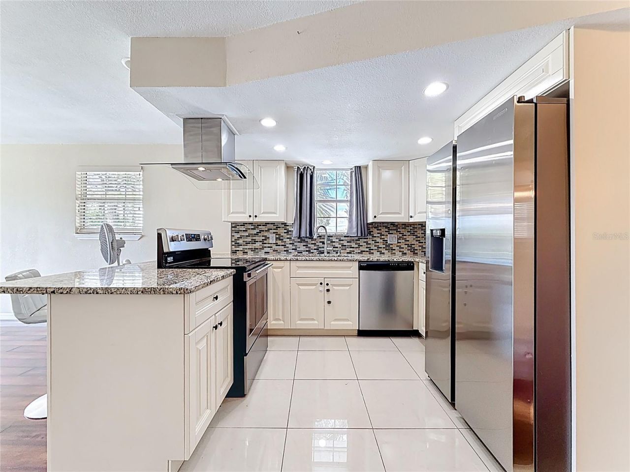 125 Mystic Lake Terrace N, Saint Petersburg, FL 33702 Photo