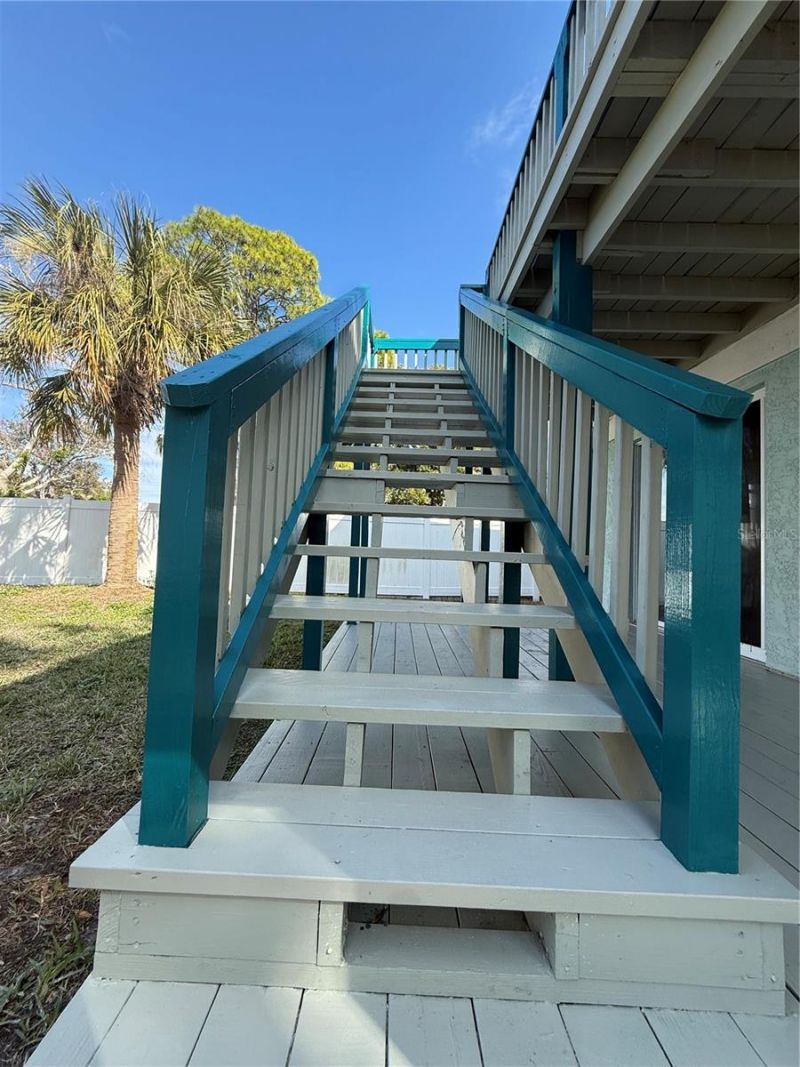 125 Mystic Lake Terrace N, Saint Petersburg, FL 33702 Photo