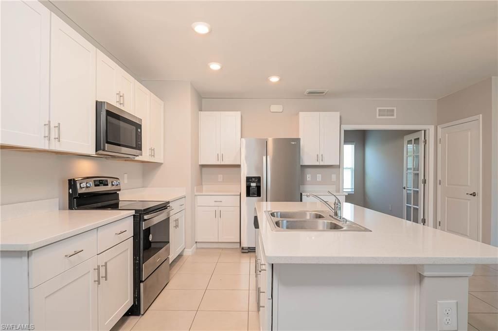 18517 Cronin Sand Ln, North Fort Myers, FL 33917 Photo