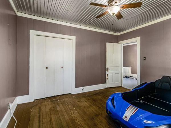 112 W Hackberry Street, Malone, TX 76660