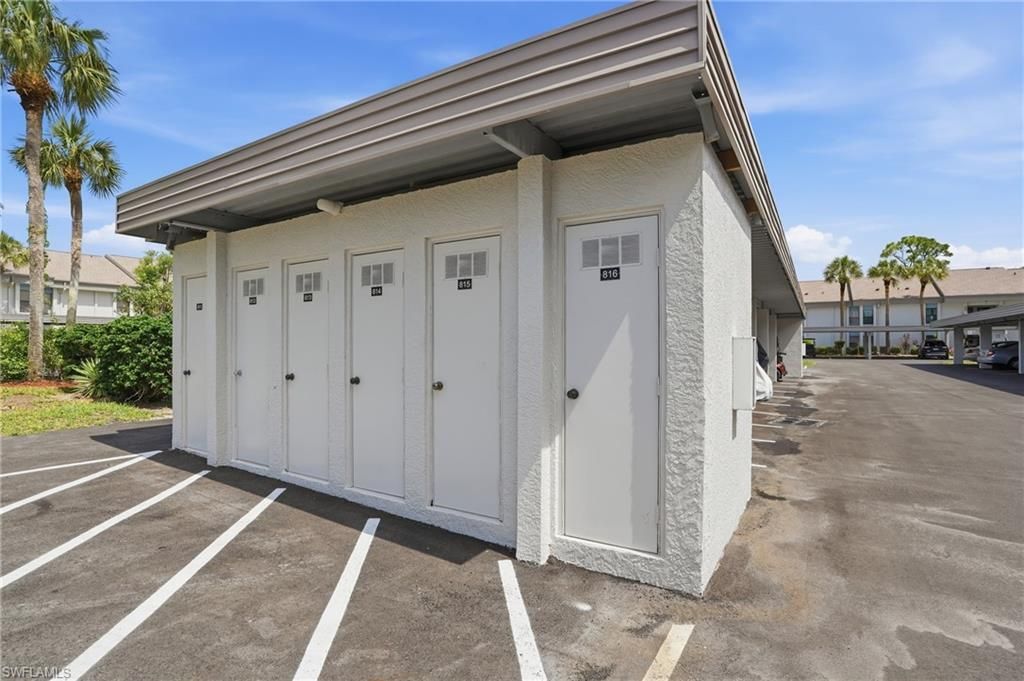 5905 Trailwinds Dr, Unit 816, Fort Myers, FL 33907 Photo