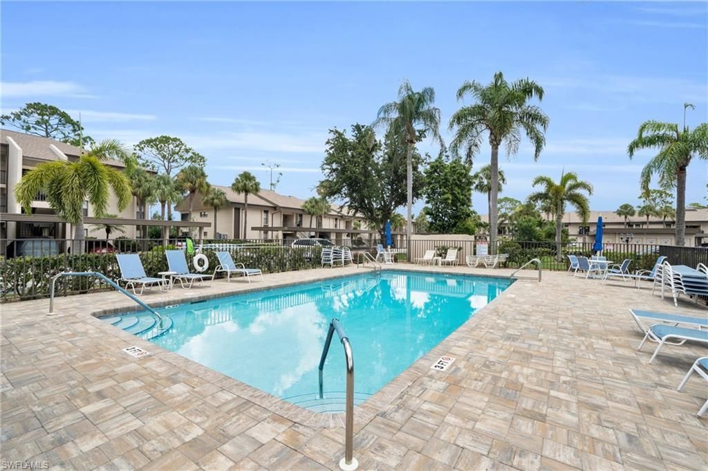 5905 Trailwinds Dr, Unit 816, Fort Myers, FL 33907 Photo