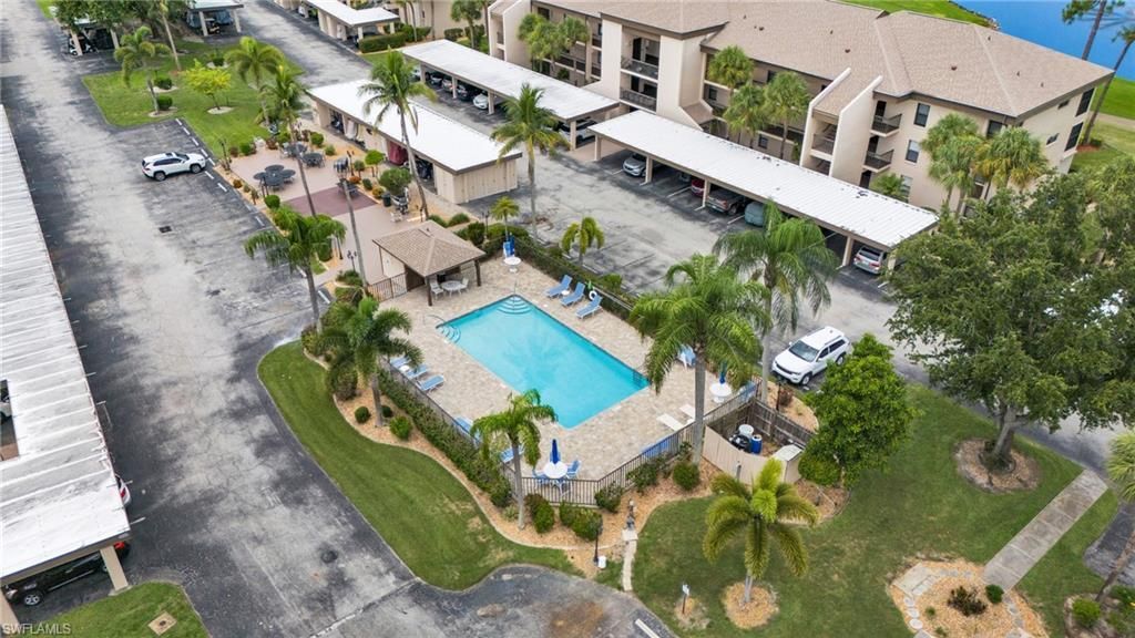 5905 Trailwinds Dr, Unit 816, Fort Myers, FL 33907 Photo