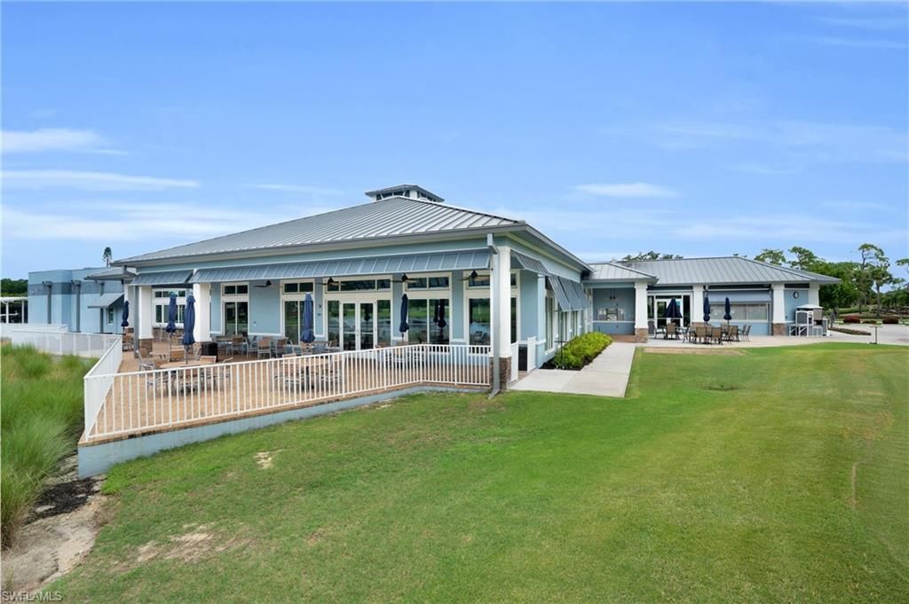 5905 Trailwinds Dr, Unit 816, Fort Myers, FL 33907 Photo
