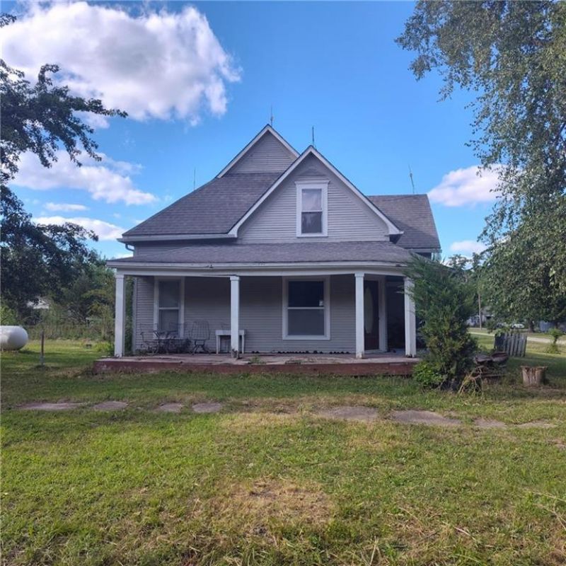202 W Poplar Street, Gentry, MO 64453 Main Photo