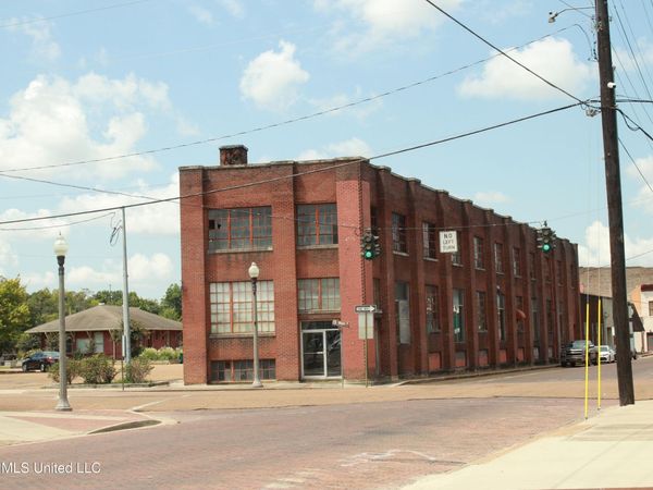 600 Main Street, Greenwood, MS 38930