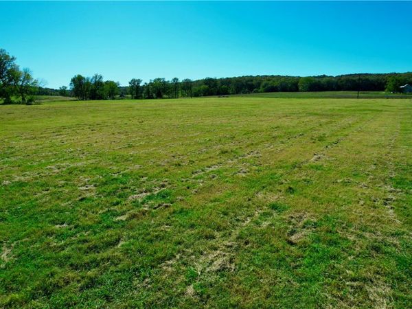 15002 Richland Court, Fayetteville, AR 72701