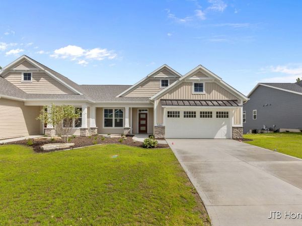 5460 Albright Avenue SW, Unit 47, Grandville, MI 49418