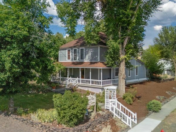 206 Front Street, Prairie City, OR 97869