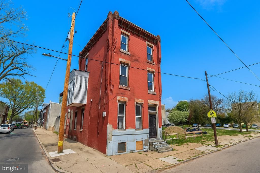 2417 N 10th Street, Philadelphia, PA 19133 Main Photo
