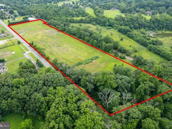 555 WOODSTOWN, WOOLWICH TWP, NJ 08085