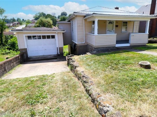 2354 Chestnut Street, Steubenville, OH 43952