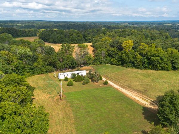 2332 Mobley Ridge Road, Duck River, TN 38454