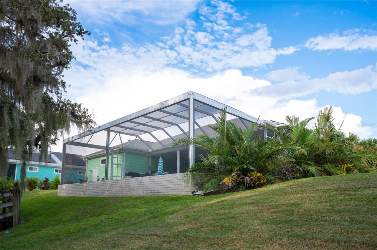 1202 Fiesta Key Circle, Lady Lake, FL 32159 Photo