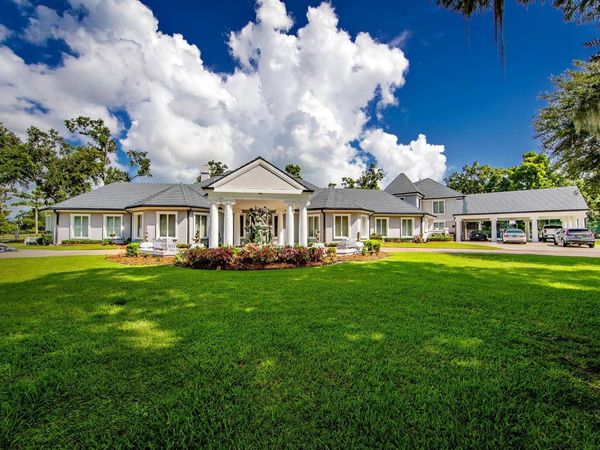 444 Oak Alley Dr, Houma, LA 70360