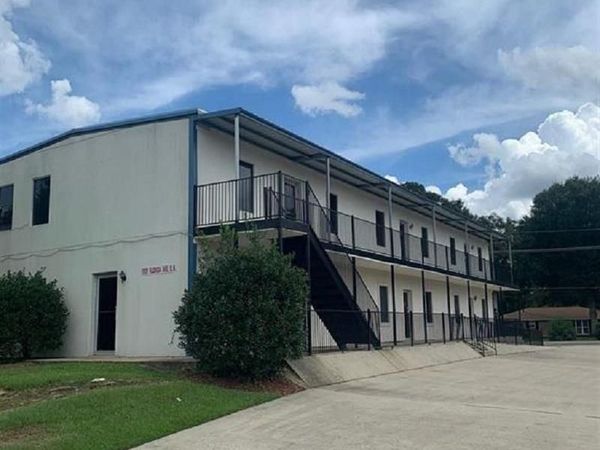 1920 SW Florida Ave, Unit #E, Denham Springs, LA 70726
