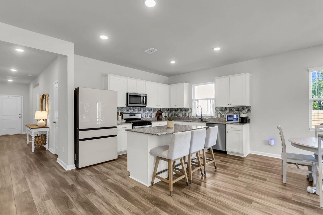 259 W Bradford Pointe Drive Photo 10