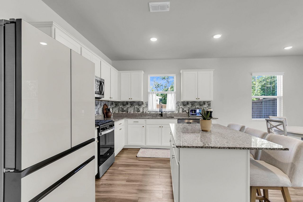 259 W Bradford Pointe Drive Photo 11