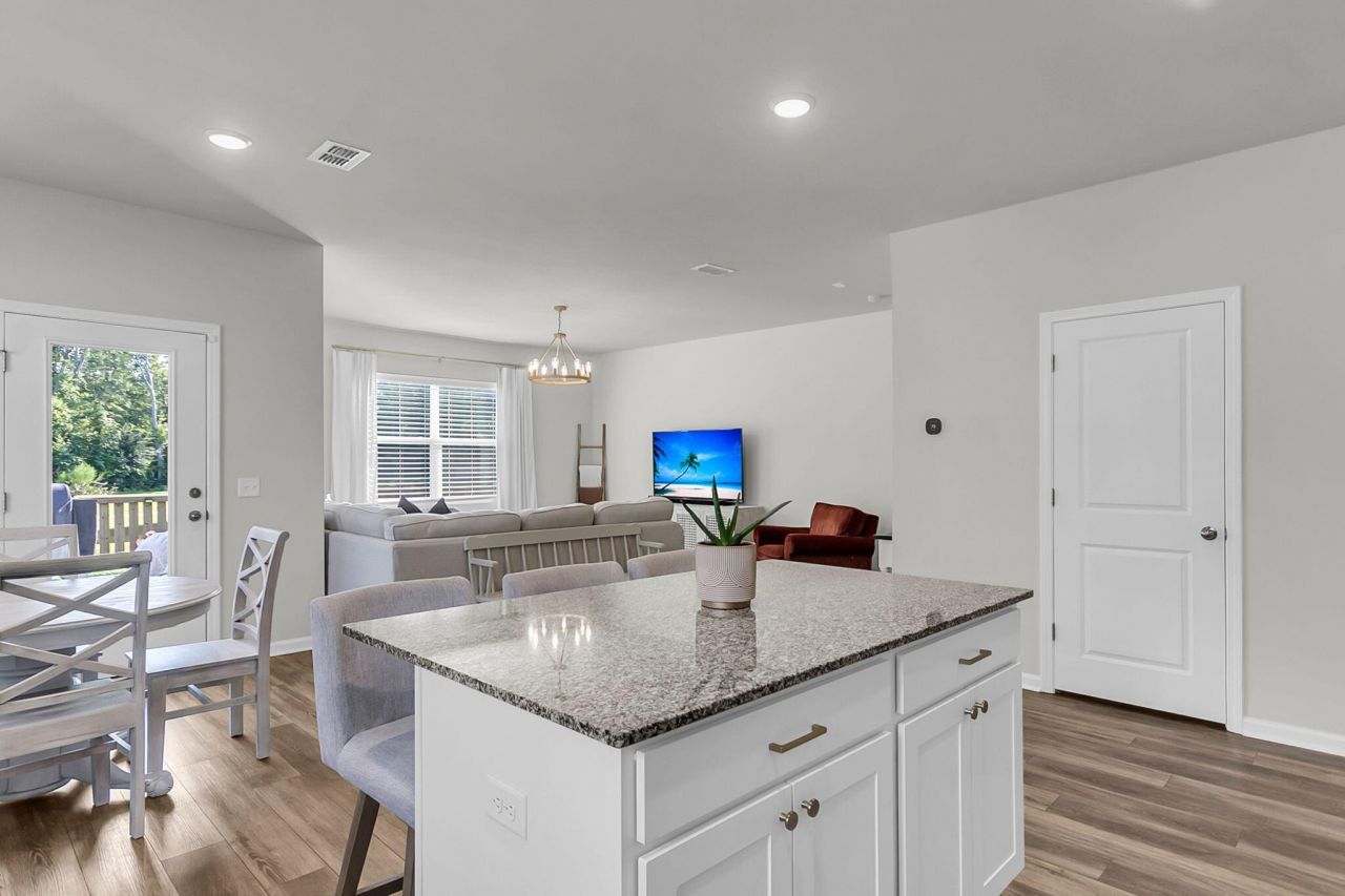 259 W Bradford Pointe Drive Photo 12