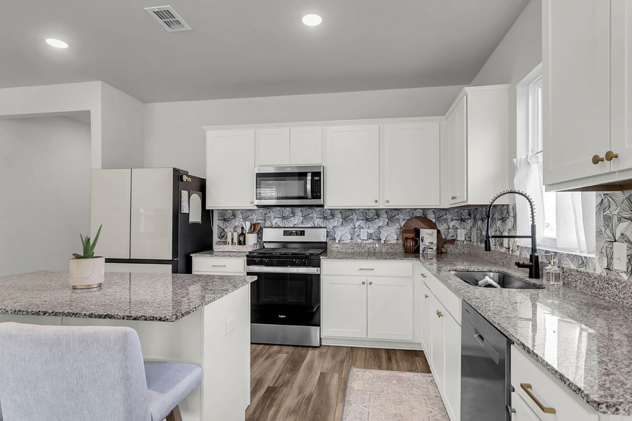 259 W Bradford Pointe Drive Photo 13