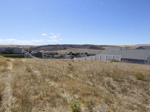2230 Deer Pointe Dr., Clarkston, WA 99403