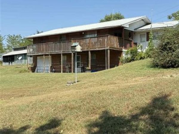 105 Sudhammer Road, Iberia, MO 65486