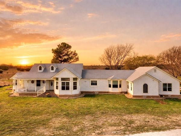 596 County Road 3425, Clifton, TX 76634
