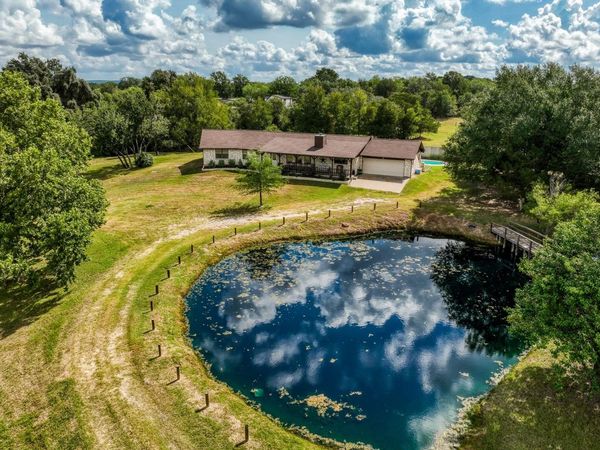 515 E ST 543 LOOP, West Point, TX 78963