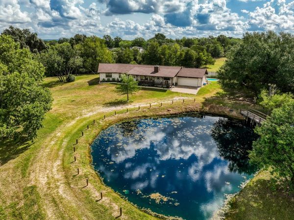 515 E SH 543 LOOP, West Point, TX 78963