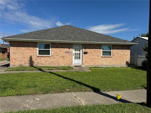 2115 N CAUSEWAY Boulevard, Metairie, LA 70001