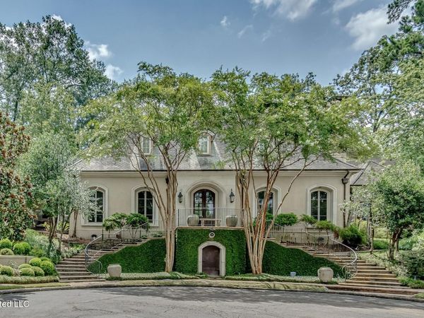 20 Waterstone Place, Jackson, MS 39211