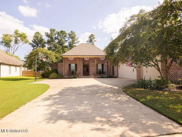 152 Grayhawk Drive, Madison, MS 39110