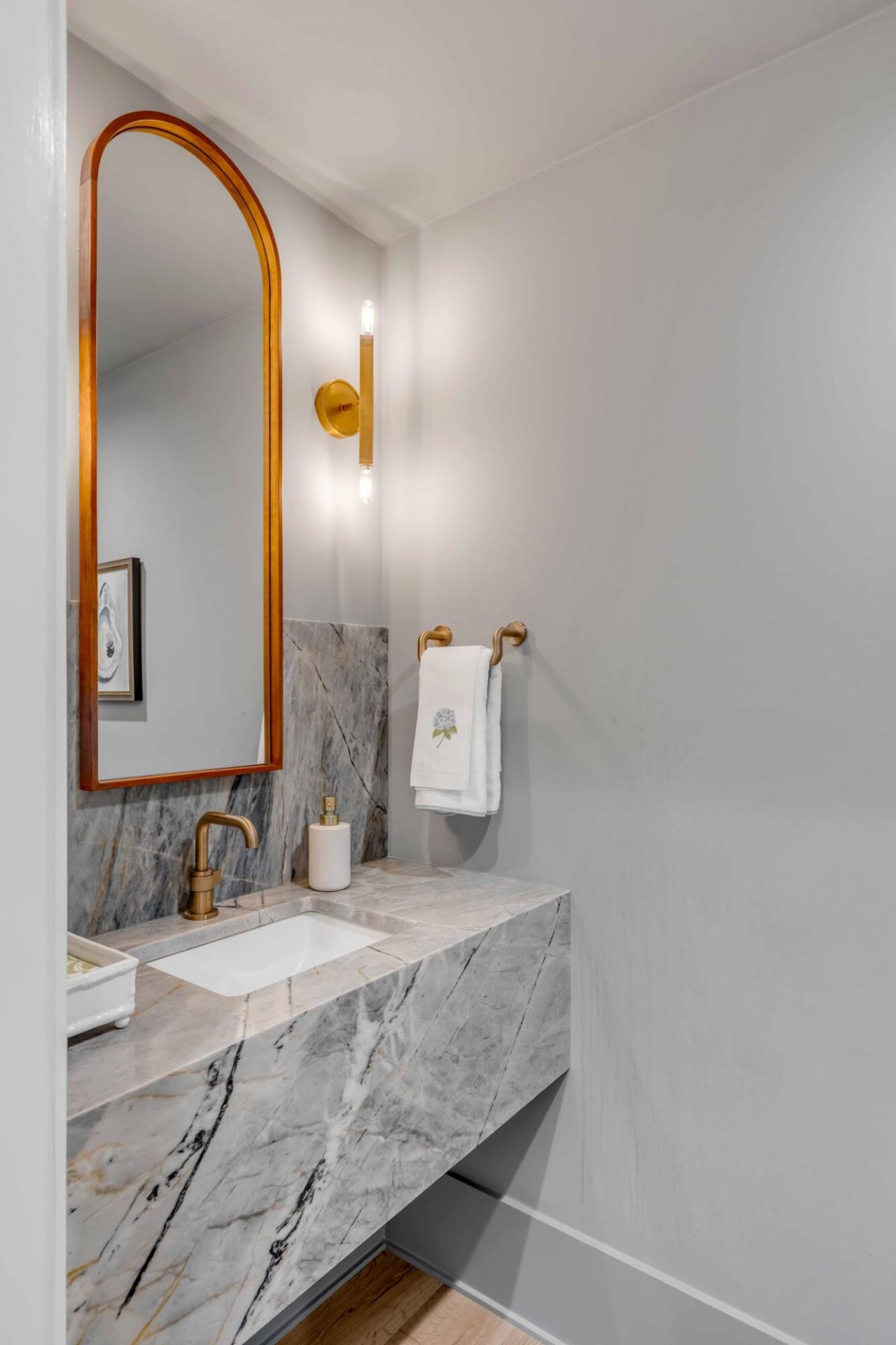 19 Mobile Street Photo 23