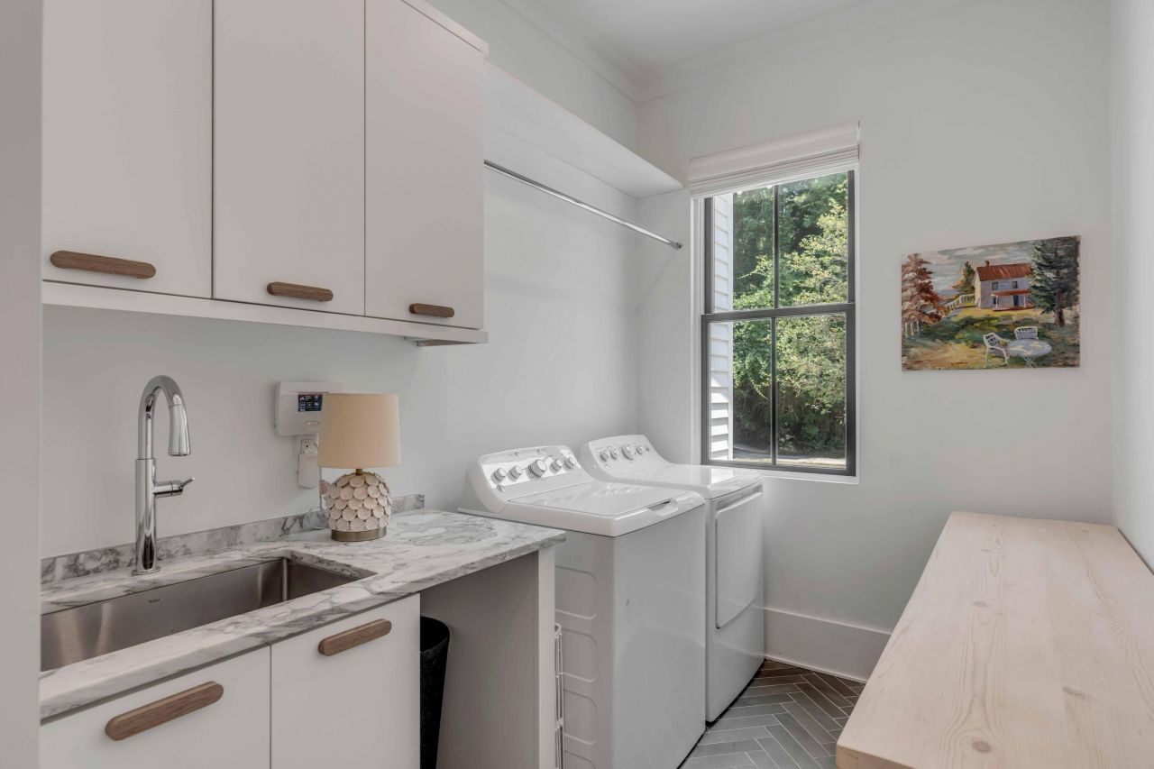 19 Mobile Street Photo 29