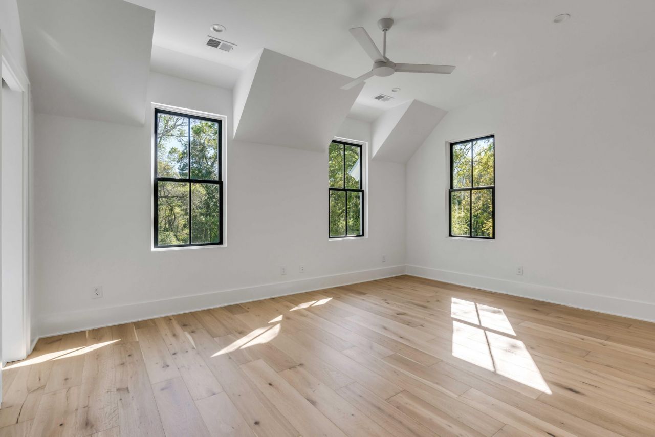 19 Mobile Street Photo 35