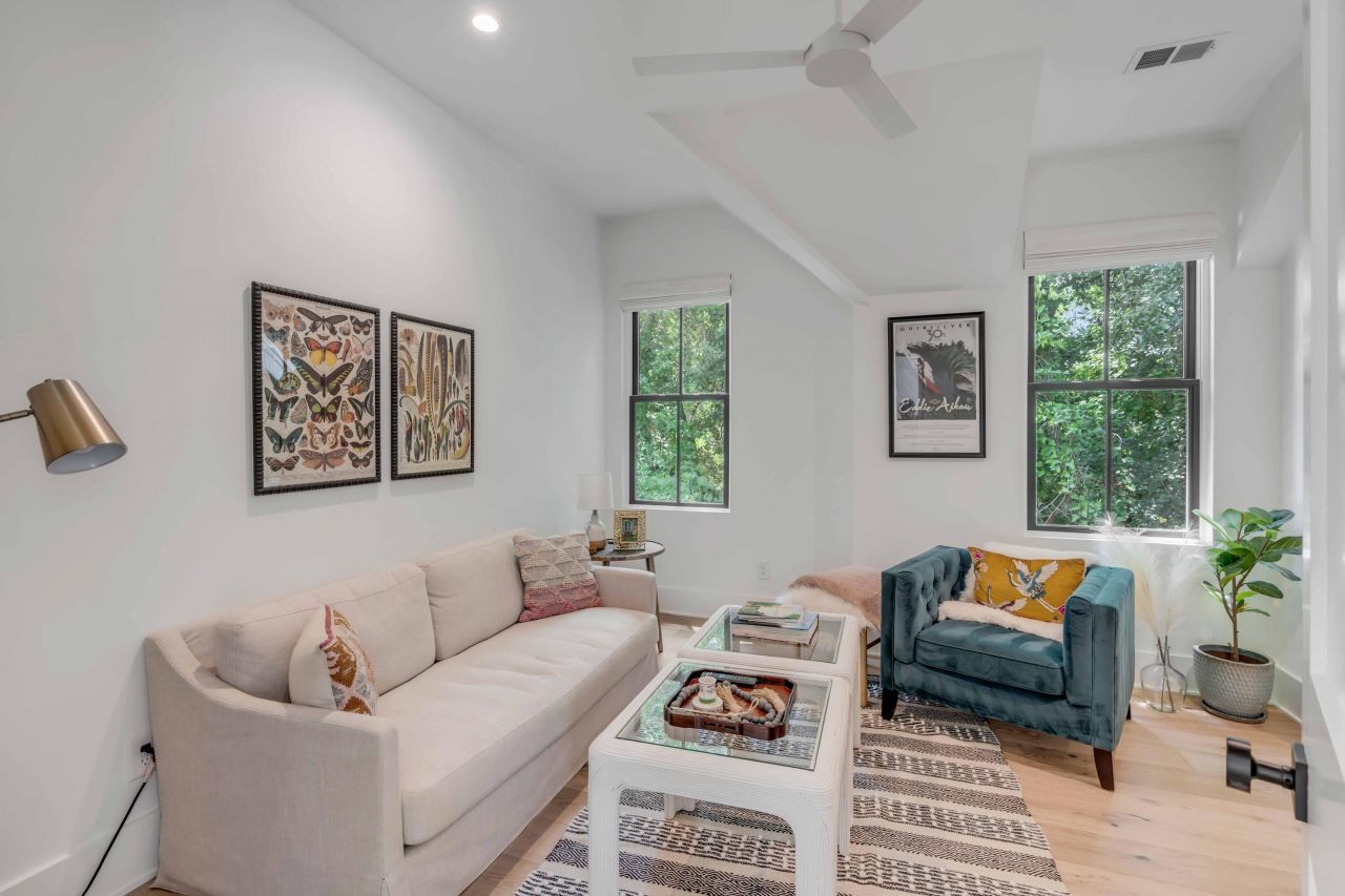 19 Mobile Street Photo 36