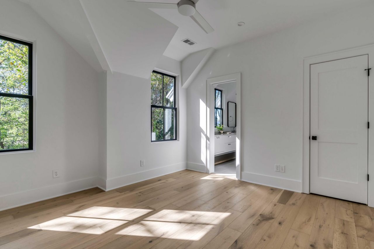 19 Mobile Street Photo 38