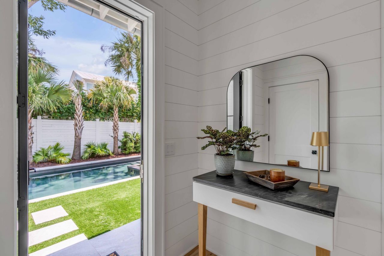 19 Mobile Street Photo 44