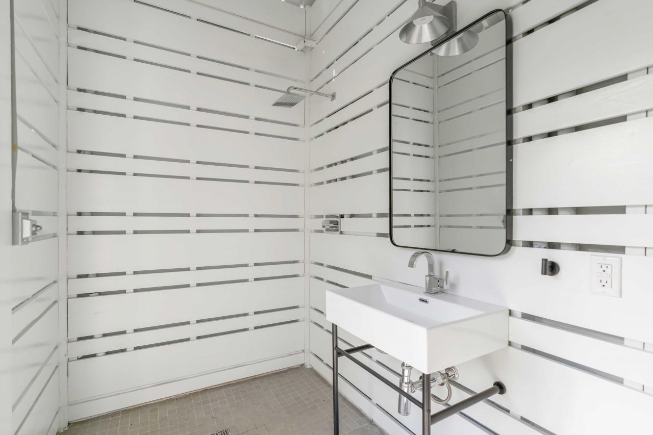 19 Mobile Street Photo 50