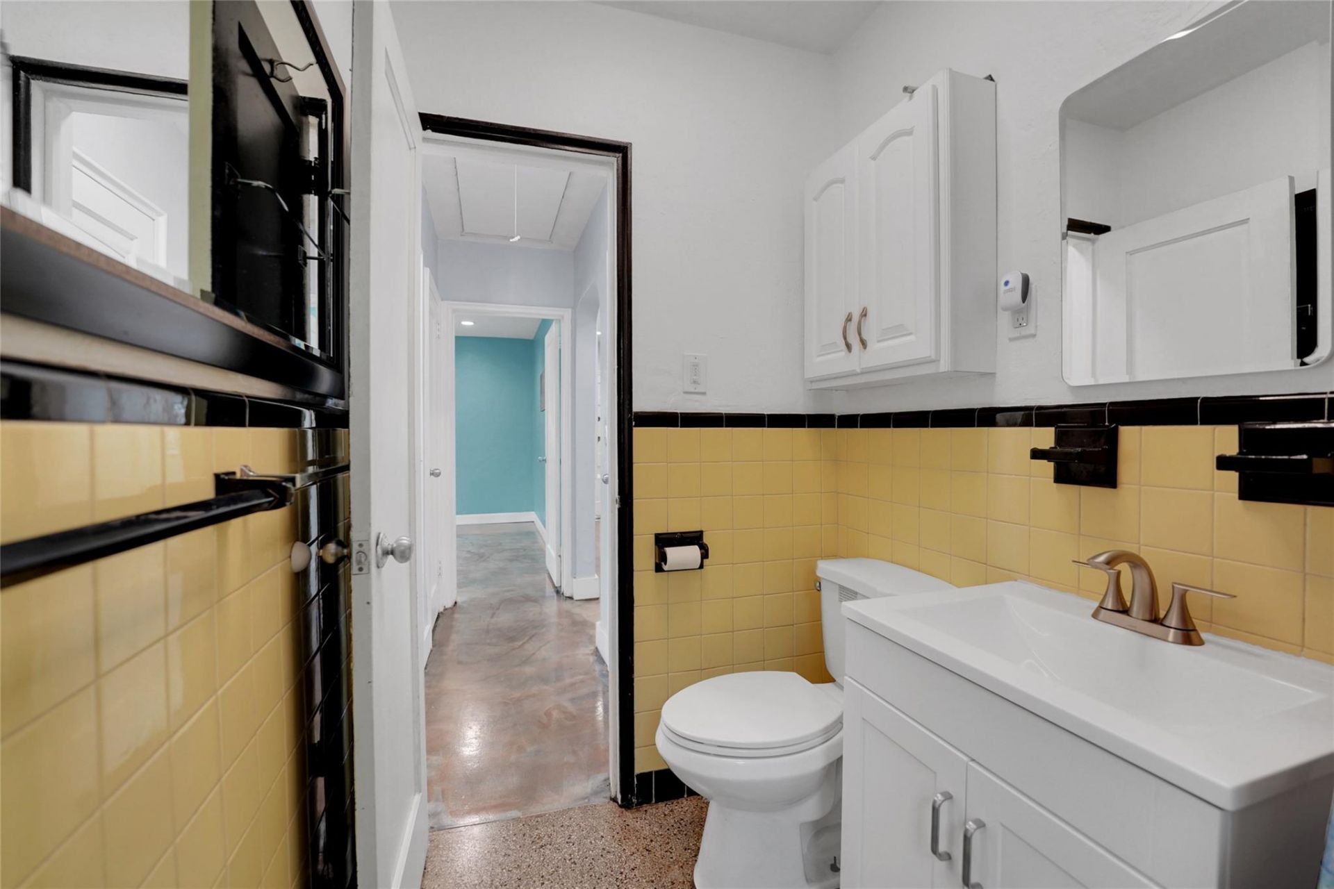 613 N 28th Avenue, Hollywood, FL 33020 Photo